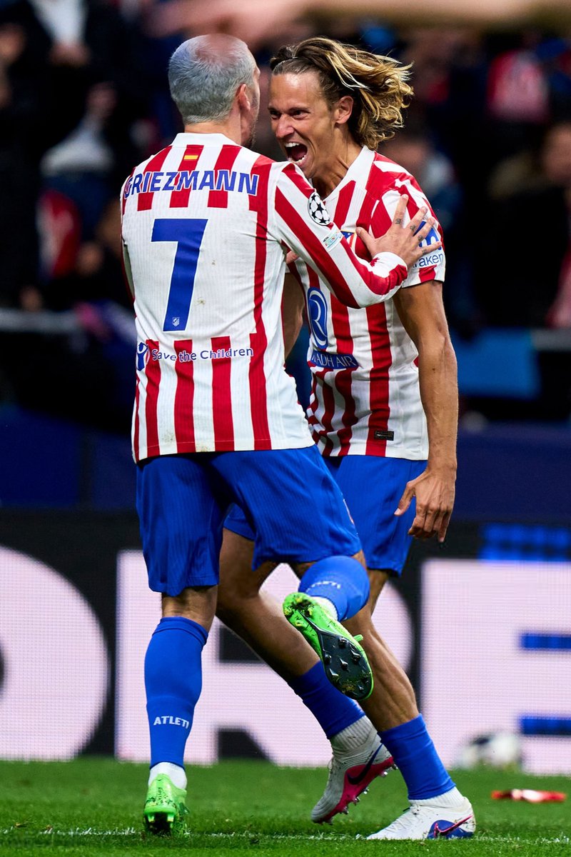 ThePaPPod's tweet image. Llorente on Atleti scoring 5 in a #UL match: 

“It’s the kind of match we all would have signed for before kickoff. Scoring 5 goals in the #UCL isn’t easy. Despite conceding 2, it leaves mixed feelings, but the team played a great game and it’s a good result for the second leg.”