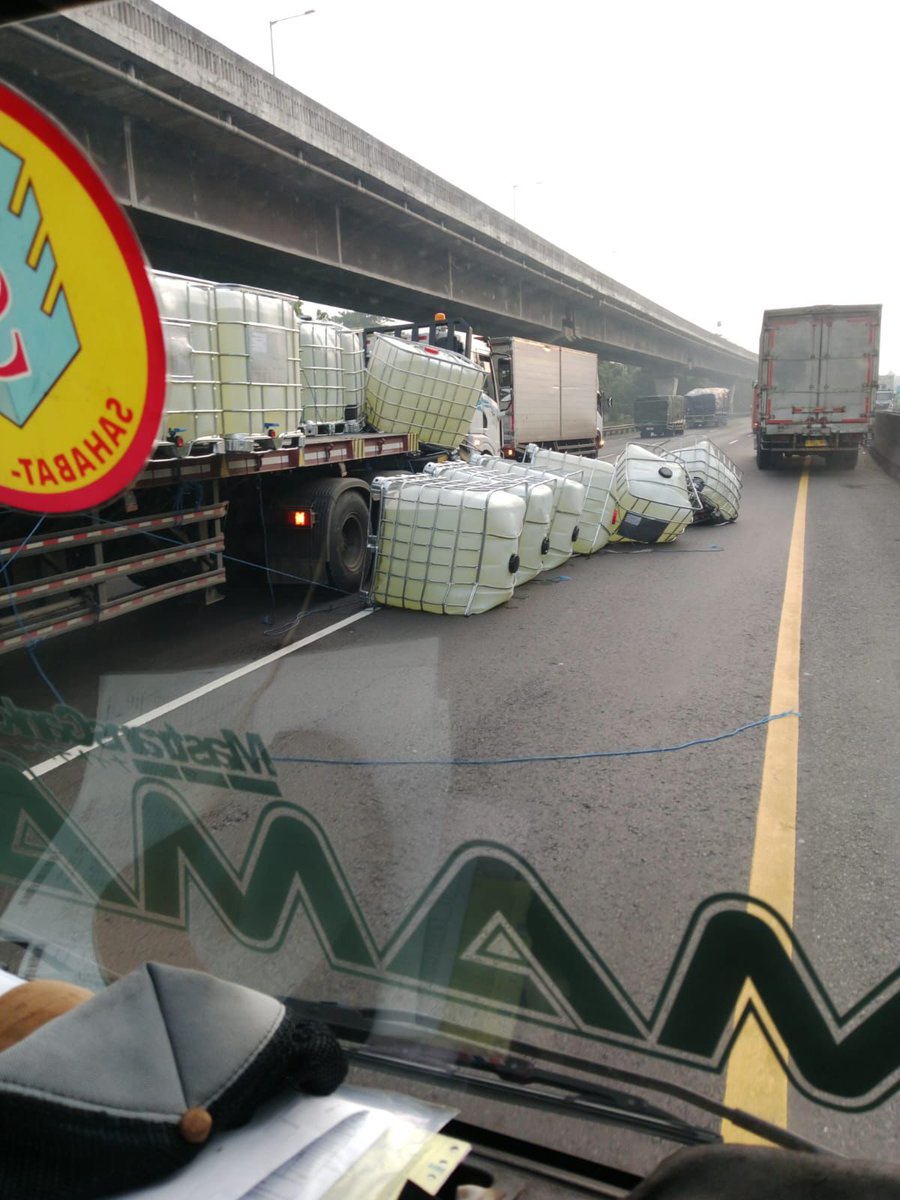 TMC Polda Metro Jaya tweet media