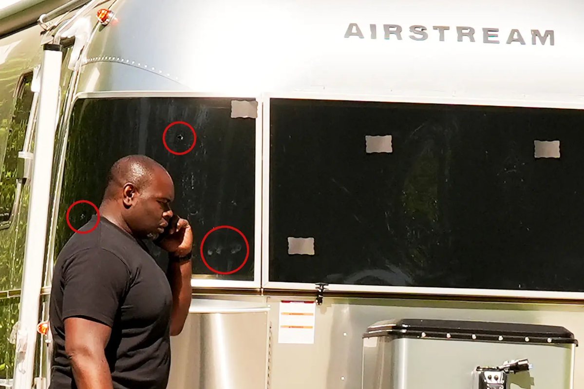 Rihanna Navy Brasil tweet media