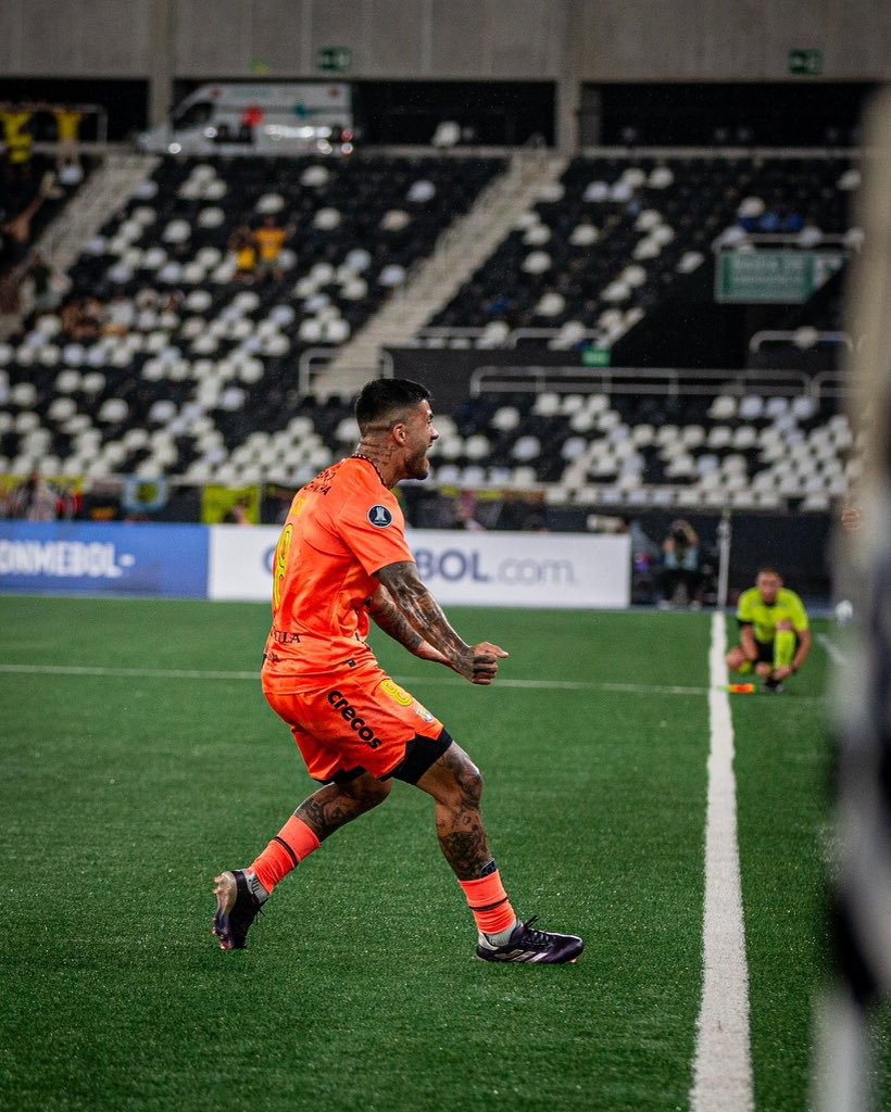 FEFecuador's tweet photo. 🙌 Felicitamos a @BarcelonaSC por su clasificación a la fase de grupos de la CONMEBOL @Libertadores. https://t.co/cAUXmEOPsy
