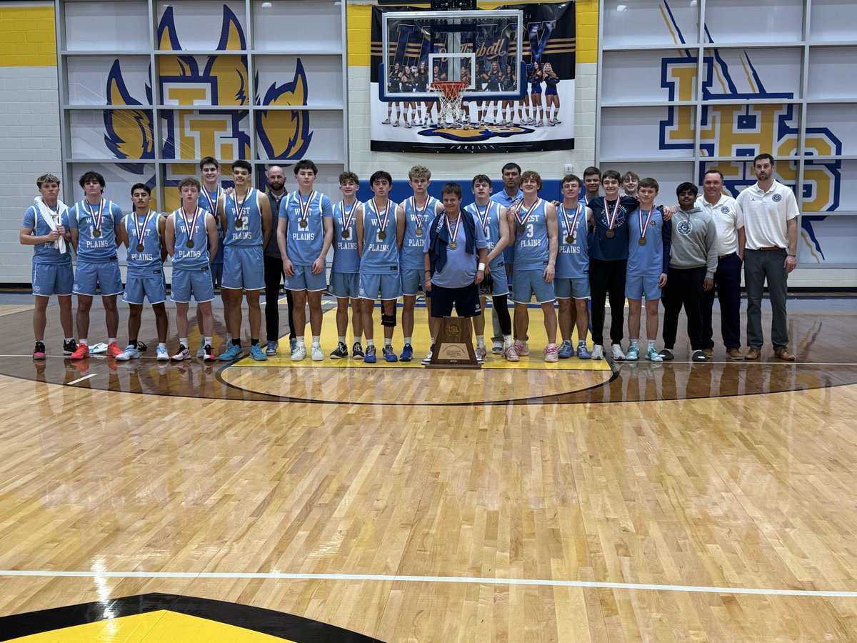 CanyonAthDept's tweet photo. Congrats to @WestPlainsHoops on a great season! The Wolves fall to Kimball 67-53 in the State Semifinals! https://t.co/47llq6Pr2o