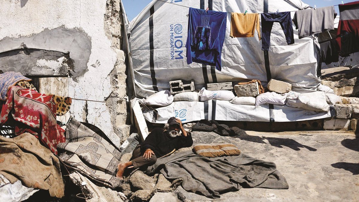 gazanotice's tweet photo. 🚨 ICRC's Pat Griffiths lists Gaza's compounding crises: crossings closed, food and medicine running out, humanitarian workers blocked, and the Iran war pulling global attention away. "The suffering in Gaza is extreme. Lives at risk cannot tolerate any failure to act." https://t.co/RN8hqGlnny