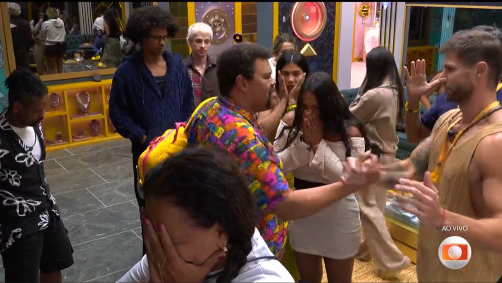 naluzinhanott's tweet photo. A hahahahaha CINEMAAAAA #bbb26 https://t.co/EqE8KMnj3k