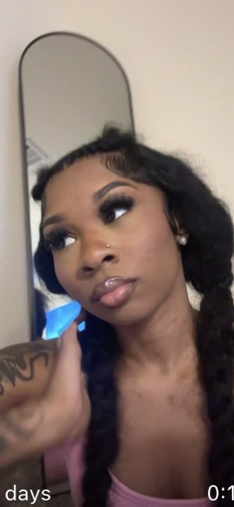 shortgaaldee's tweet photo. still sexy ain’t shit change https://t.co/0BSGEI02Yw