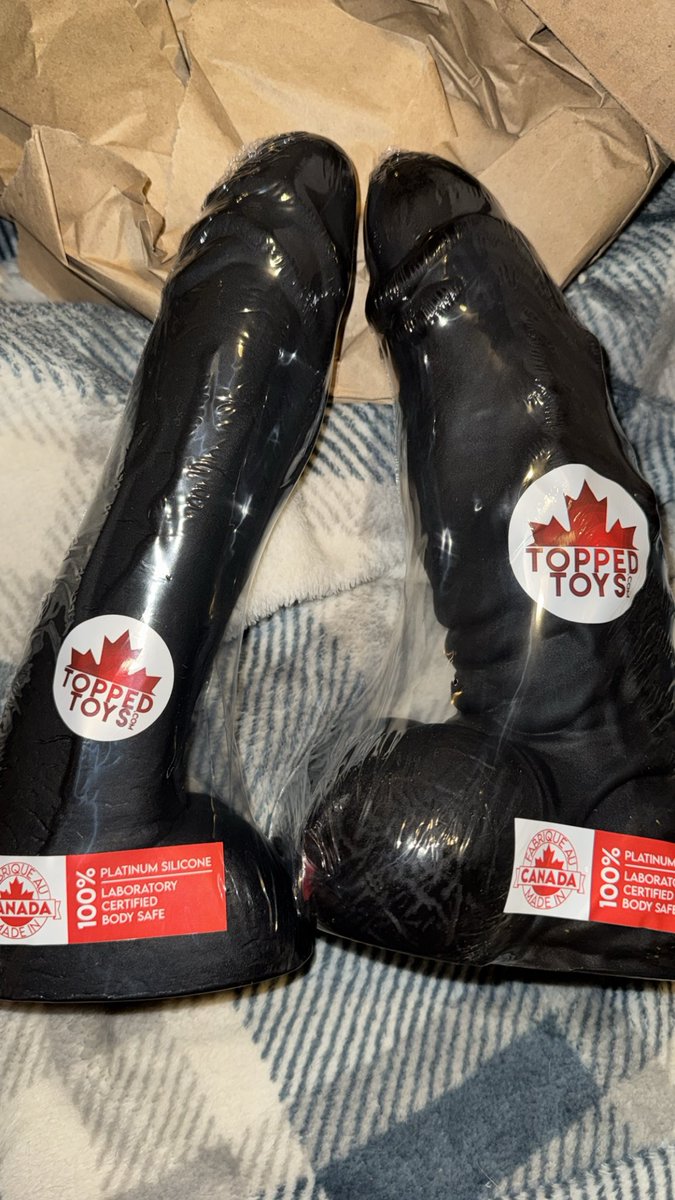 Oh hi <a href="/ToppedToys/">Topped Toys</a> . Welcome to the party 🥵

Newest addition to my topped toys collection 

+#Artemis80 in Obsidian 
+#Erebus105 in Obsidian 

Can’t wait to slop my hole out with these 2 🥵