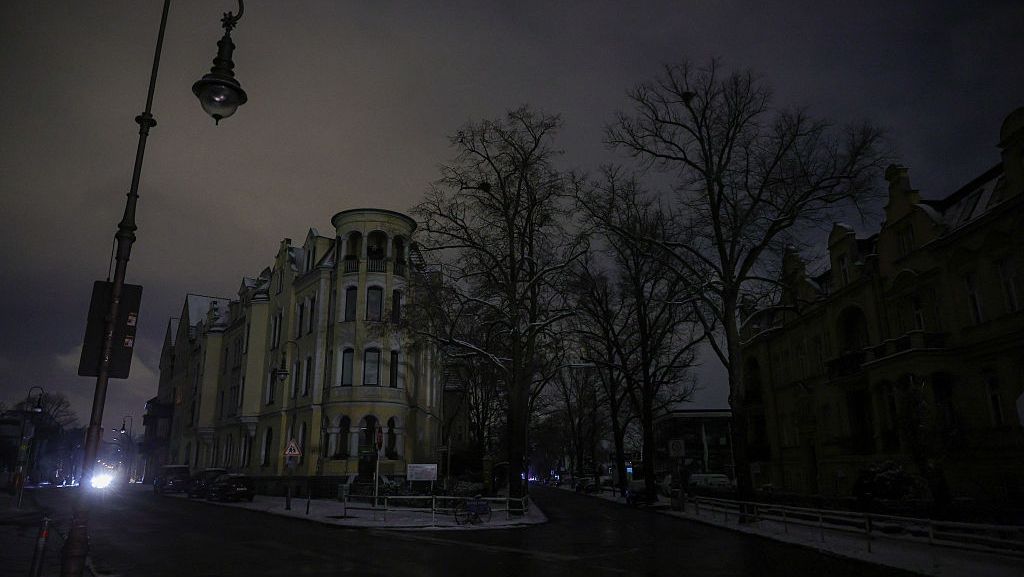 【德国今年开局“非常疲弱”给复苏前景带来变数】在中东战火推高能源价格之前，德国的出口和制造业就相当疲弱，令人质疑欧洲最大经济体还能不能在2026年反弹。ftchinese.com/story/00110916…