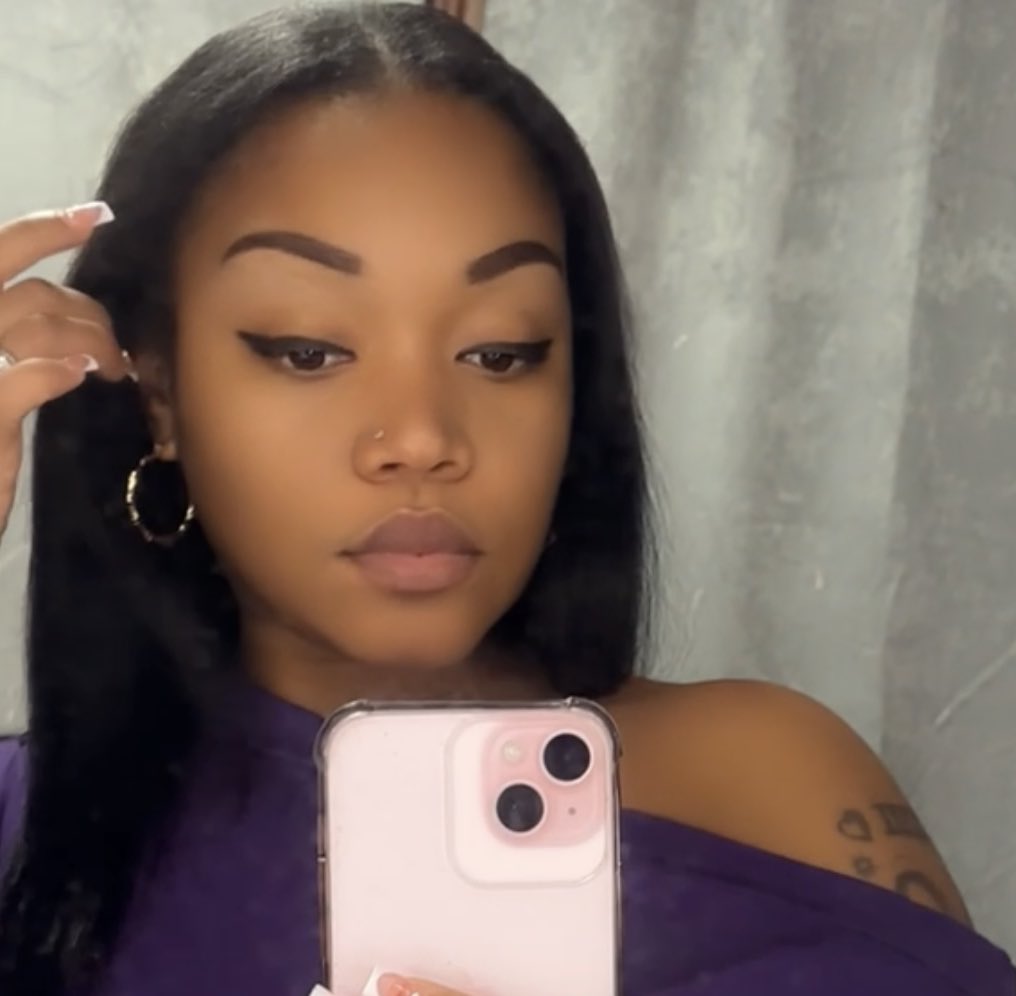 Bigg Chelss ✨ tweet media