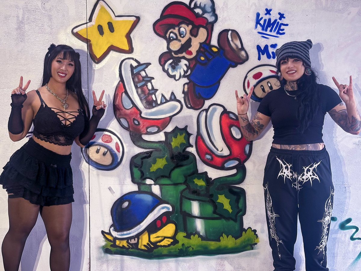 W stream 💕 My first time spray painting and we made this for Mar10 day!