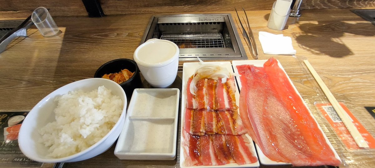 urakadanc's tweet photo. 健康診断後の恒例、焼肉ライク！ https://t.co/pH6gdjs5m1