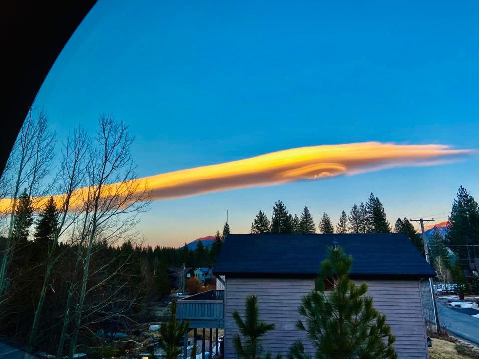 ShannonMFHill's tweet image. Here are some other photos people were posting here locally.