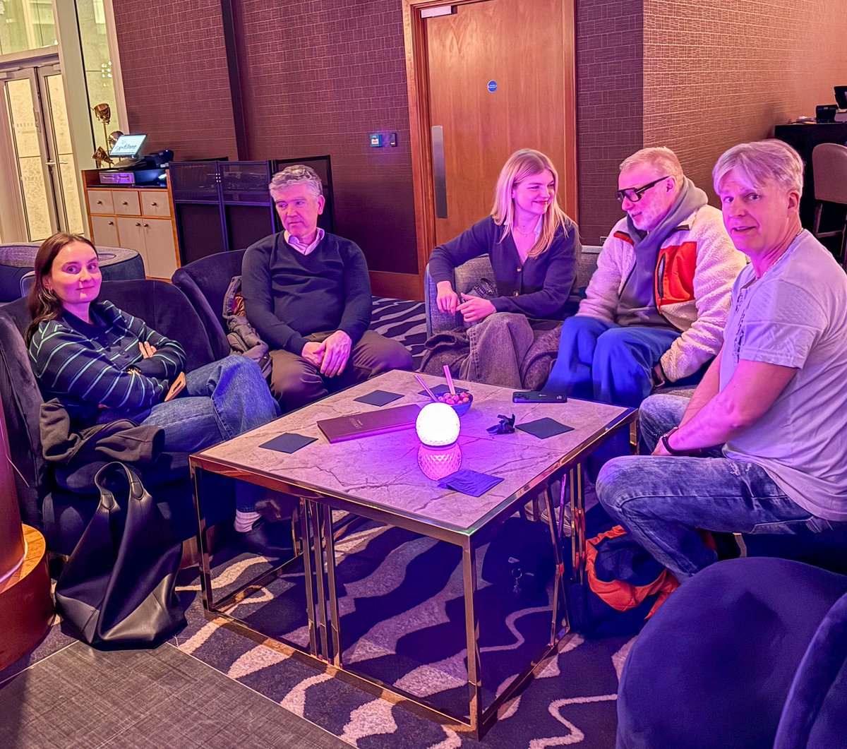 AdminByRequest tweet media