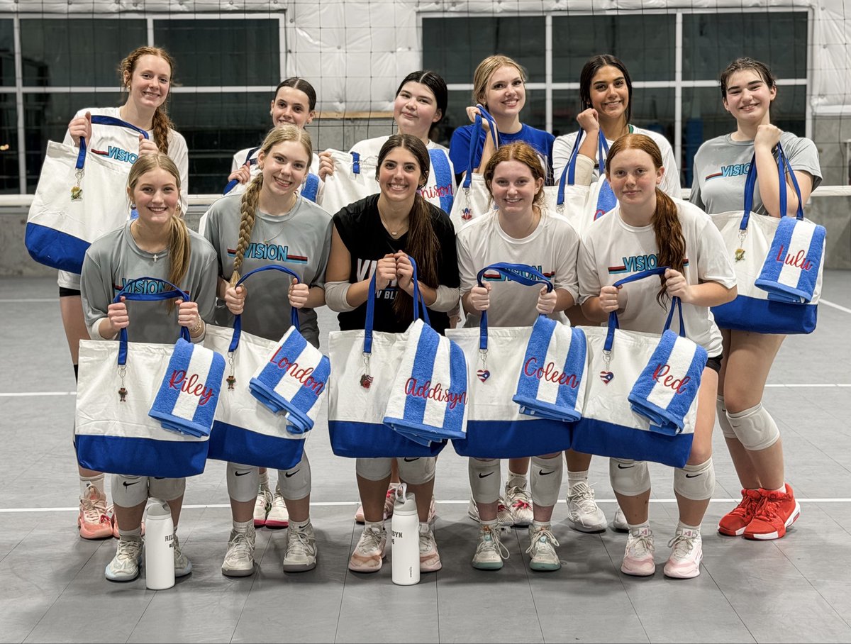 VisionVBClub1's tweet photo. #Vision16EXVBlue squeezed in one final practice before heading to the beach! 🌴 Puerto Rico bound and ready to compete at the Caribbean Volleyball Championship. Good luck, ladies! #WeAreVision #HighFiveSeason https://t.co/C9wo3vjULJ