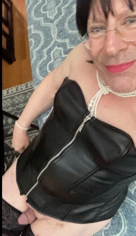 Sissi LuvToi tweet media