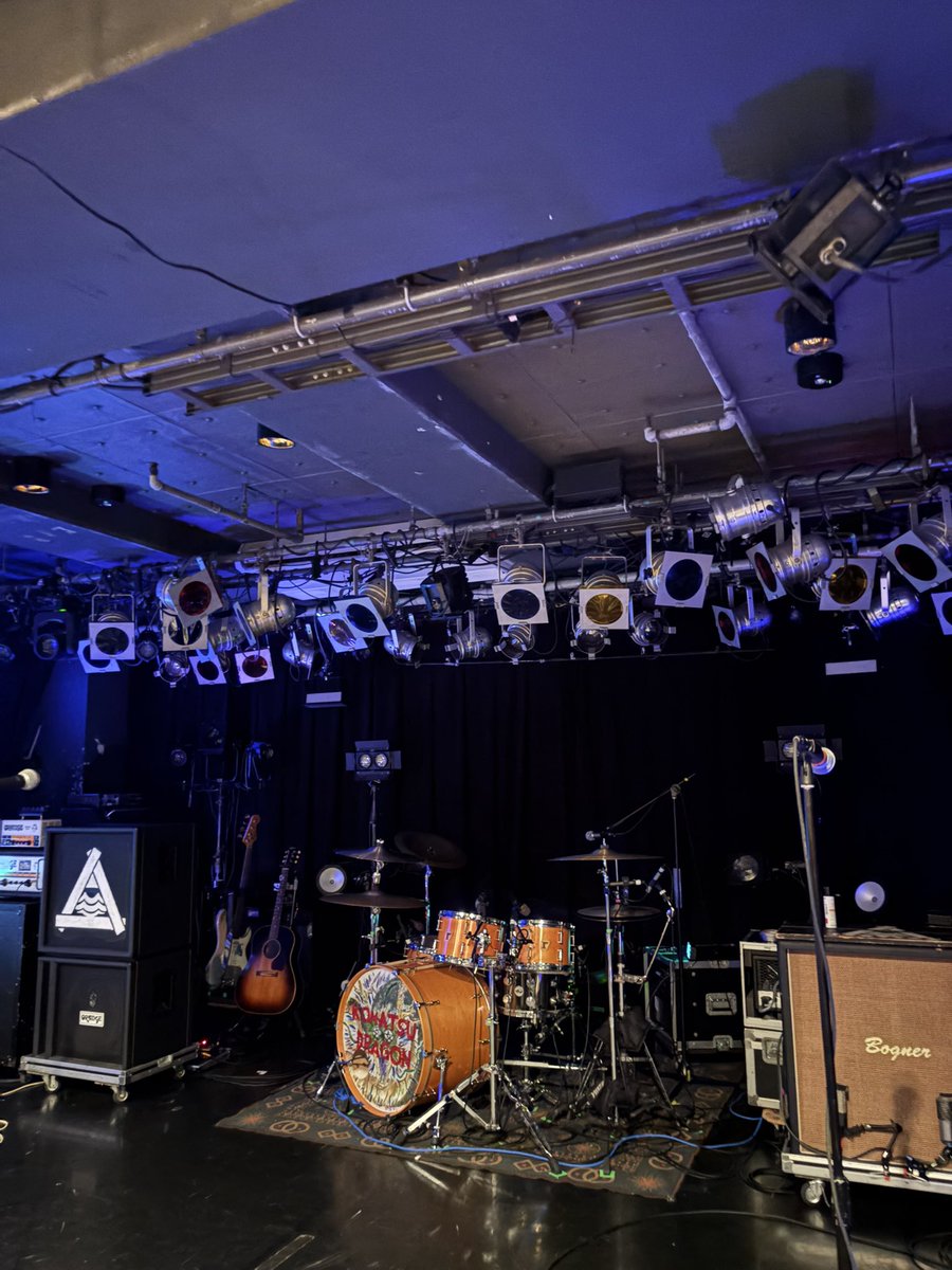 spbv_238's tweet image. 初めて昼のライブハウス！！
#ハルカミライ 
#poetaster
