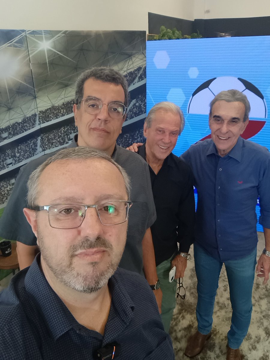 ®afael Copetti - Enuncio, informo e opino fatos. tweet media