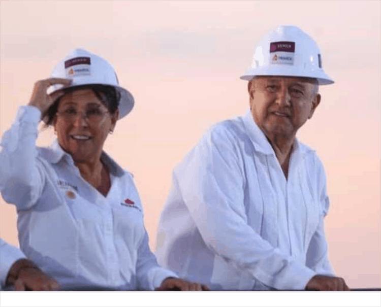 En México  <a href="/Pemex/">Petróleos Mexicanos</a> construyó una nueva refinería en Dos Bocas, donde por cierto, la empresa India Relaince nos compartió sus experiencias constructivas. 
Ahora USA anuncia que planean construir una nueva refinería de la mano con la misma empresa India.

¡Tiempo al tiempo ! 🇲🇽