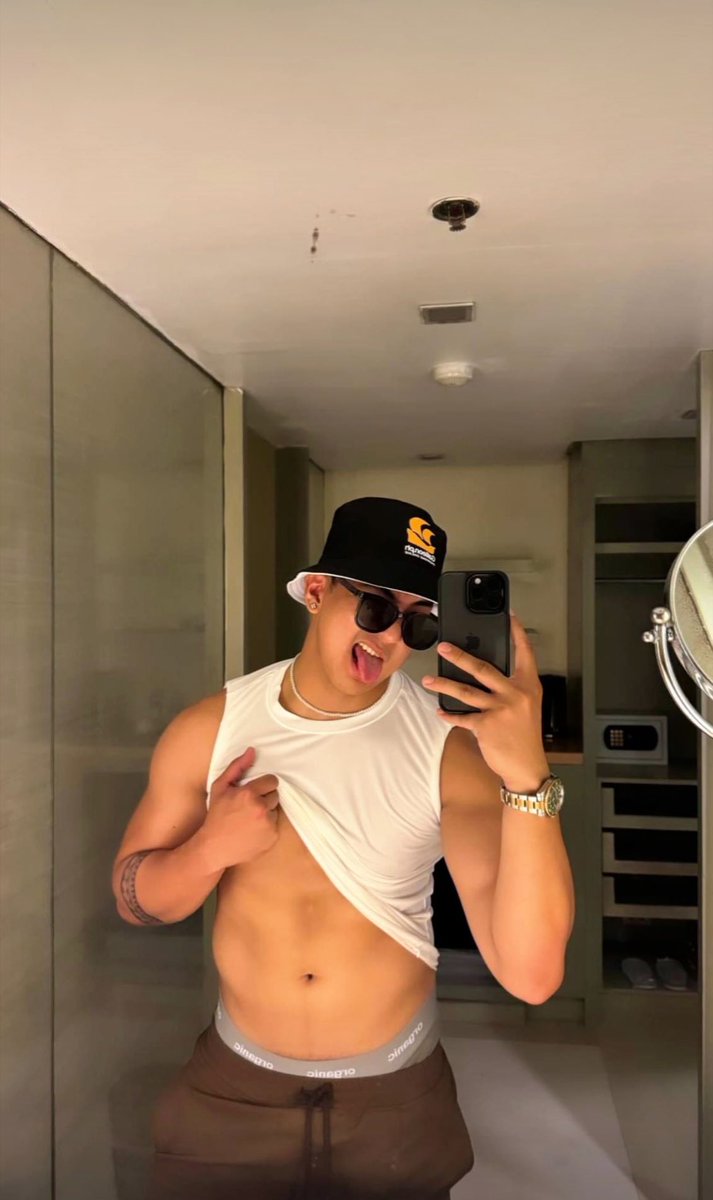 yourdomkyle's tweet photo. Boys let’s have your drain tonight.

#findom 

@MASTERS_PROMOS   @topalphamales @Lowestcashcunt 
@alpha_amplifier  @julien_demange @Subforsubs1  @MASTER_UPDATES https://t.co/7kNPuJCRfX