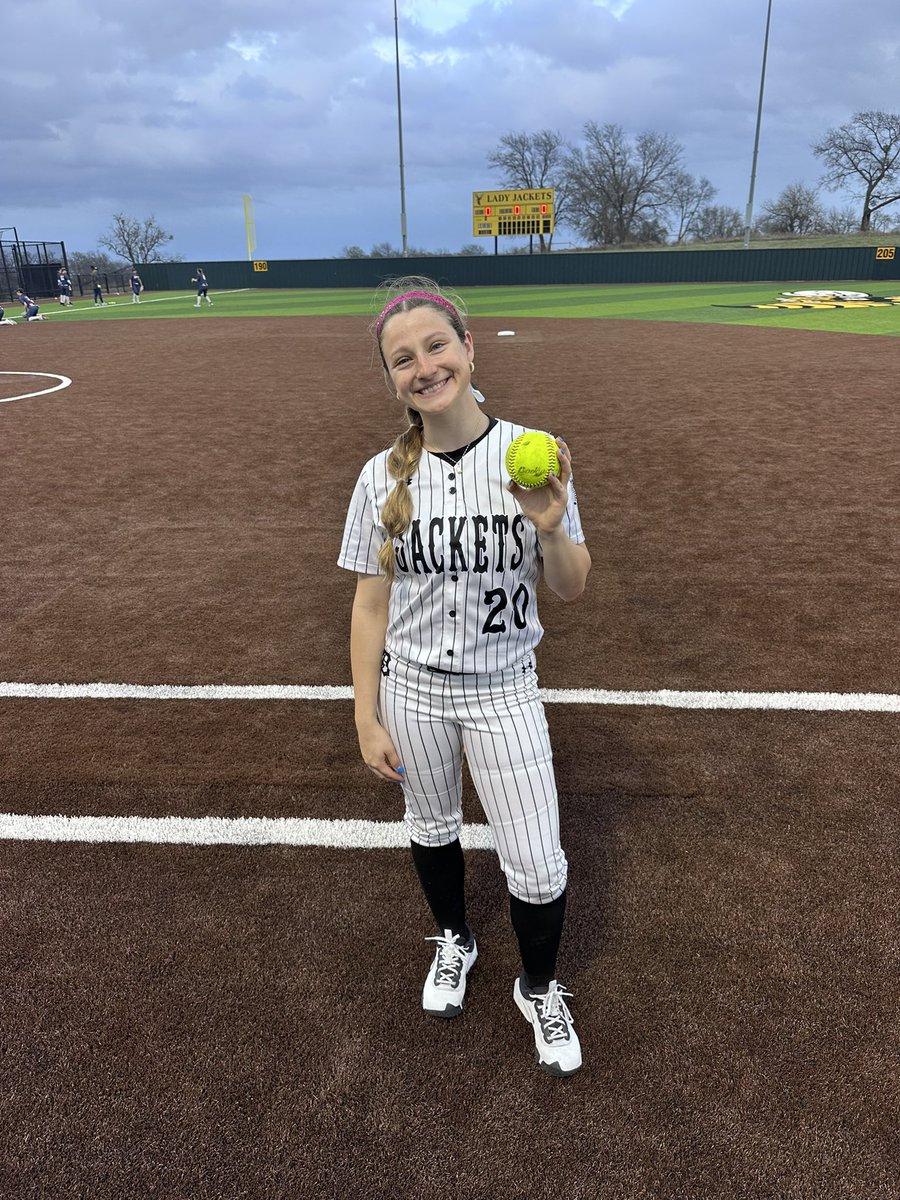 Denison Lady Jacket Softball tweet media