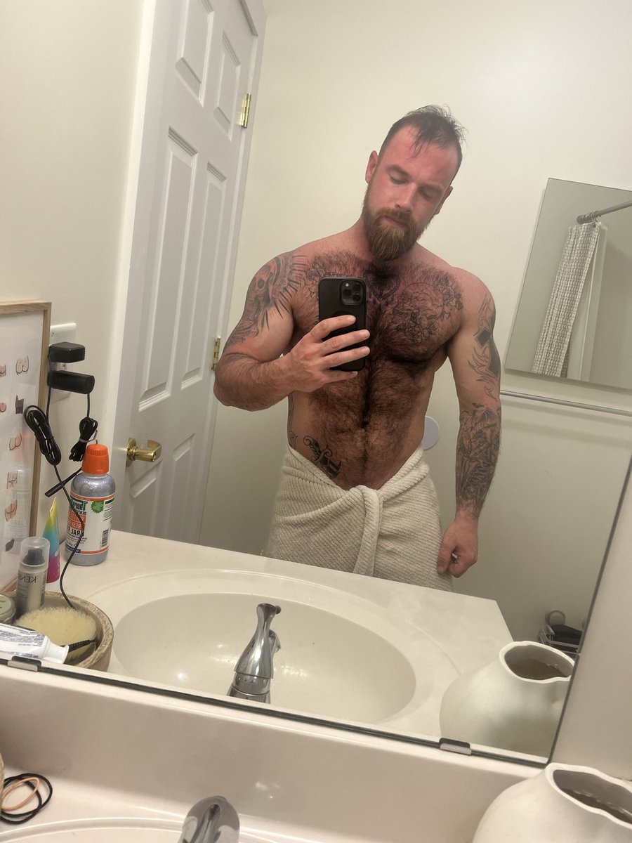 inkedAndunholy's tweet photo. Should see the video I took before this 
#muscledaddies #tattoos #HairyAndHot #slut #nude https://t.co/YrPHSGTZki