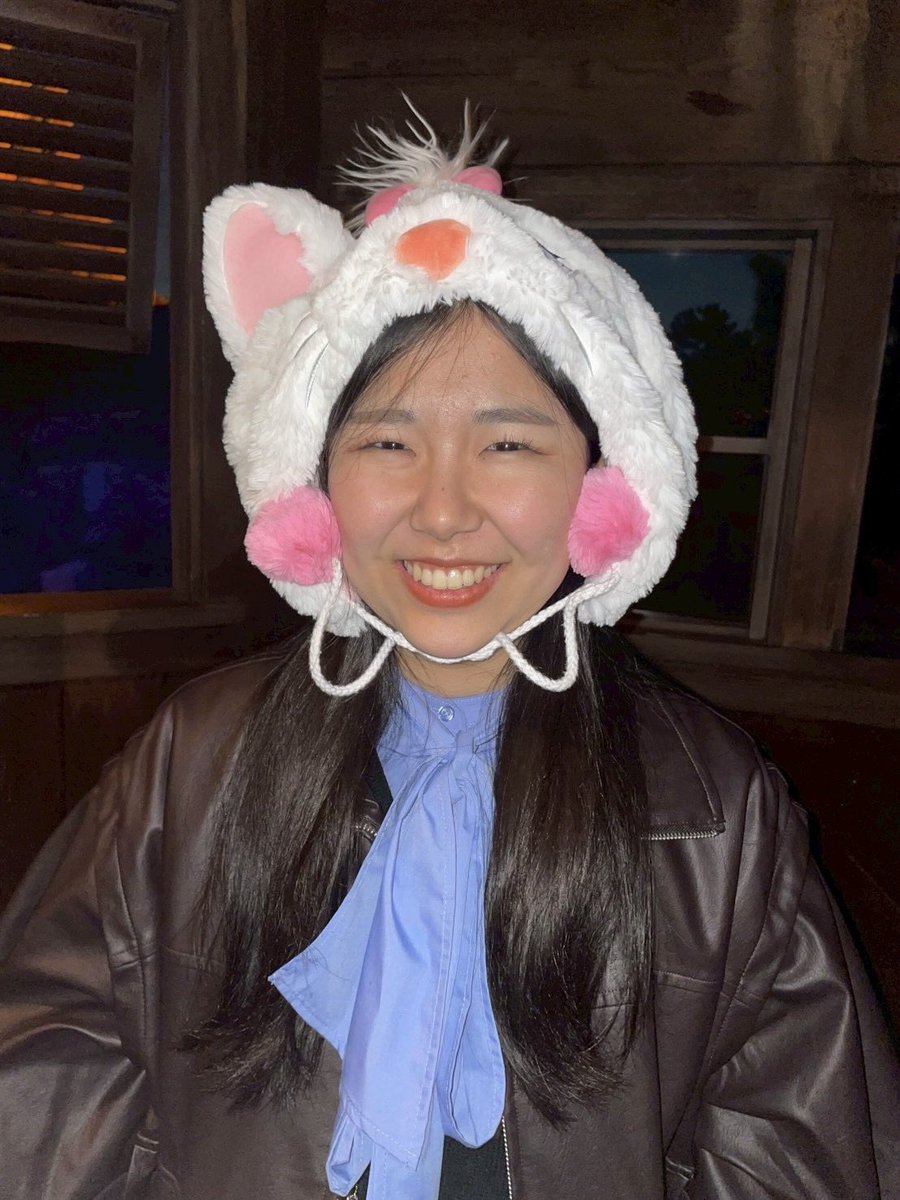 advantage_tt's tweet photo. 2年　あやか（物生）

アドバンの重要文化財あやか😍頭が良くてテニスが上手い。そしてとにかく優しい☀️きっとあやかは神様がアドバンに恵んでくれた宝なのである👼
でも皆さん騙されないで！気づいたらボケてるし気づいたらふざけてる自分ワールド全開ガールが彼女の本性ですからねっ😜

#春から上智 https://t.co/OGdrWA5Ph9