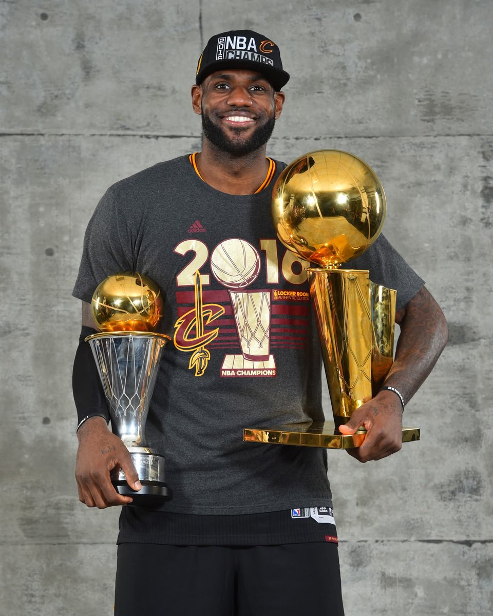 BronMuse tweet media