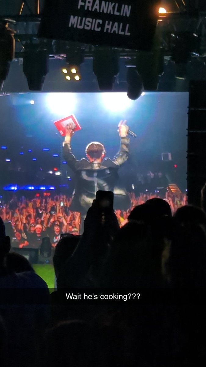 AllyPandaPants tweet media