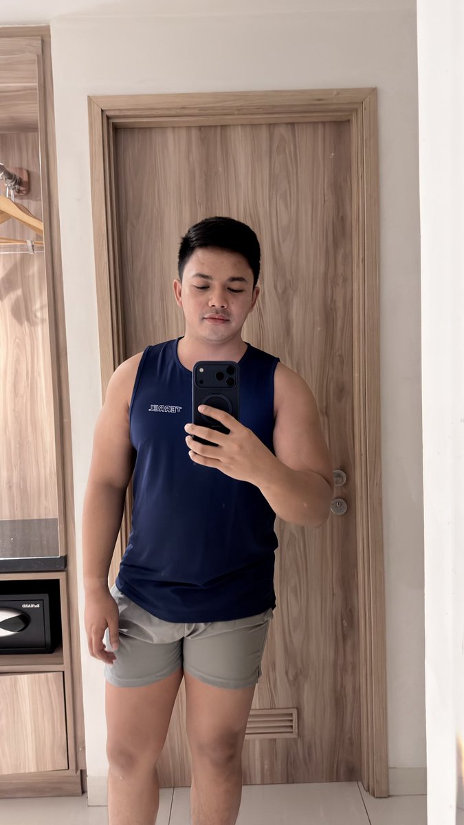 Bayuuirawan__'s tweet photo. Semangatin gym lagi dong🥲👀 https://t.co/v22R55IHuT