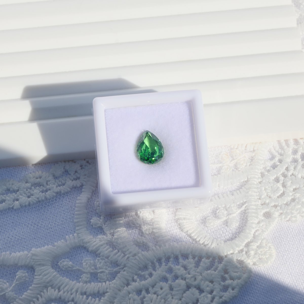 #rt이벤트 #팔로우이벤트
rt + 팔로우 한분 5x7mm 제품 한개 선물로 드려요🎁

팬시 그린 컬러가 담긴
✨하이퀄리티 정밀 핸드컷 큐빅 페어컷✨
폼에 업로드 됐어요!

witchform.com/deposit_form.p…

싱그러운 그린 컬러와 핸드컷의 화려한 광채가 담긴 하이퀄리티 큐빅 페어컷 구경하러 오세요😊😊