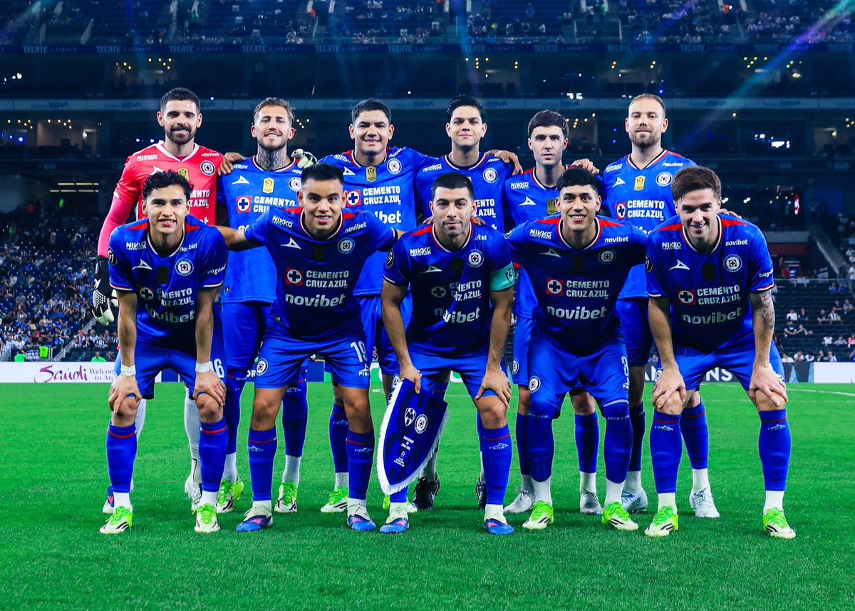 El Cruz Azul de Nicolás Larcamon este 2026:

13 partidos jugados:
11 victorias - 1 empate - 1 derrota
31 goles a favor / 11 goles en contra

7 victorias seguidas
12 seguidos sin perder

25 puntos de 30 posibles
Líderes de Liga MX 🥶
Medio pie en CdF <a href="/TheChampions/">Concacaf Champions Cup</a>