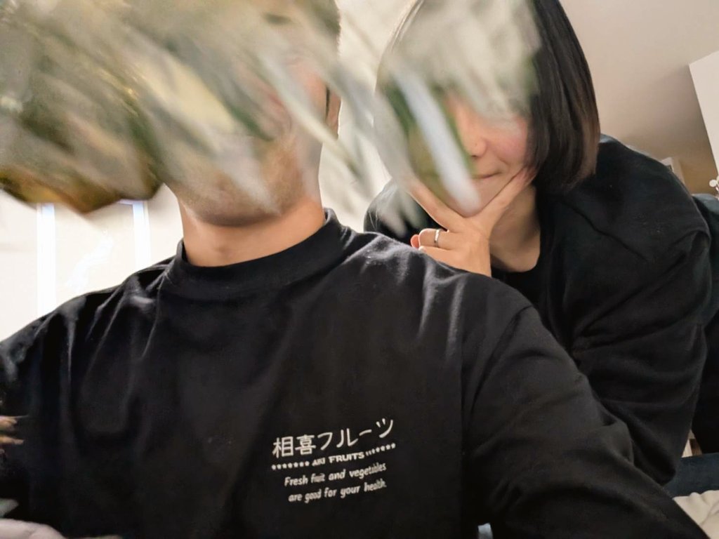 per_teru0923's tweet photo. 思いを馳せるなんて大層なことは
恐れ多いなと思うけど
半年住んだ女川は今も大好きな場所です。

年末に新調した相喜さんロンTを着て
京都の街を走り回ってるので
ジュース屋さんになる未来もあるのかも

\\ｱﾐﾁｬﾝ28歳ｵﾒﾃﾞﾄｳ//
#本日の靴下 https://t.co/p5fcPfE36R