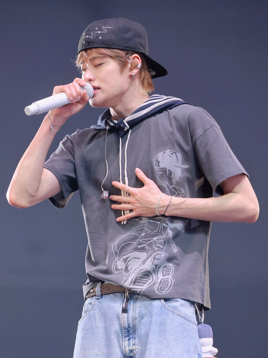 𝙂𝙇𝘼𝙍𝙀 tweet media