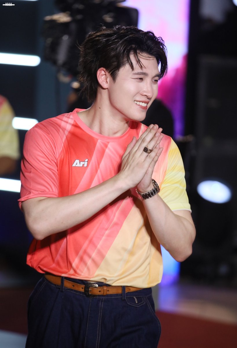 ใส่ชุดบอลก็เท่นะ
<a href="/m34nismind/">m34nismind</a>
#MeanPhiravich