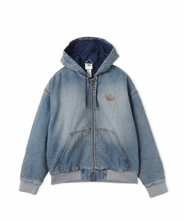 adidasの新作デニムフーディかわいい。