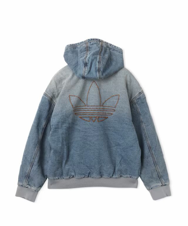 adidasの新作デニムフーディかわいい。