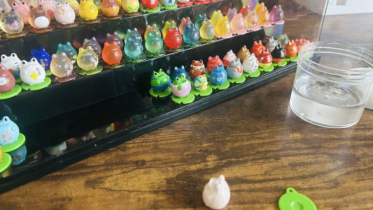 chomu0508's tweet photo. フロッグスタイルの並び替え...
めじるしを並べるんだ...
まだまだ遠い
#FROGSTYLE https://t.co/GmCvW9MahE