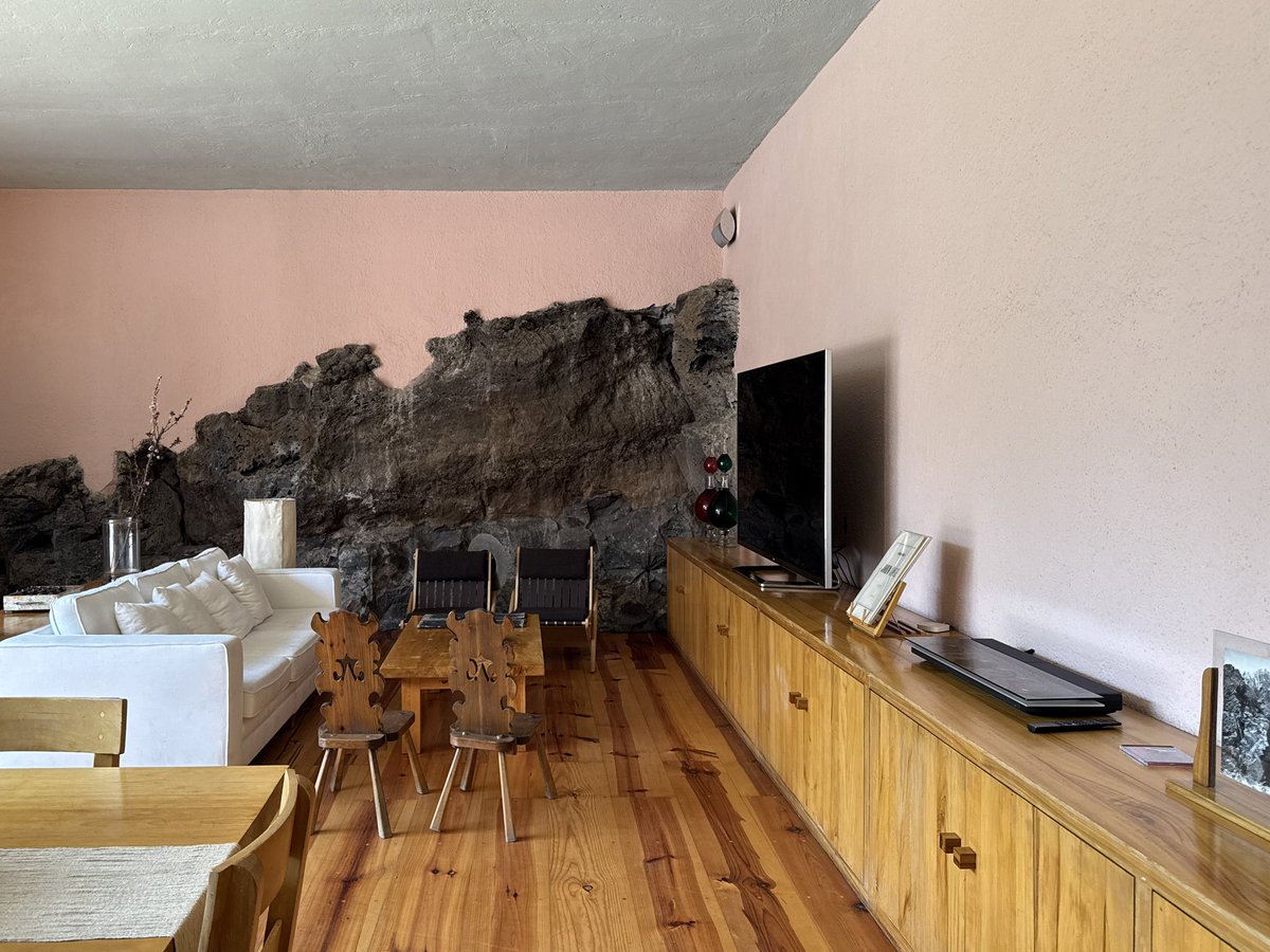 nmstudio_info's tweet photo. Casa Pedregal / Luis Barragan
溶岩の上の住宅 https://t.co/Wor1Krx5iN