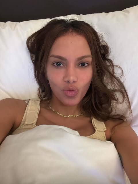 onenightloverr's tweet photo. @laurelis__ @krlasrt É sempre assm para o movimento negro: quando convém pardos, quando nao convem: brancos! #BBB26 https://t.co/L4n3PHWYzD