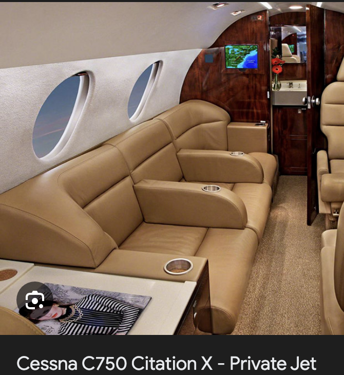 MuseKGordon's tweet photo. A Cessna C750 private jet like the one Maxx Crosby just posted a picture flying in has been seen flying from Baltimore into Chicago 👀 https://t.co/LzBs4l9Mmi