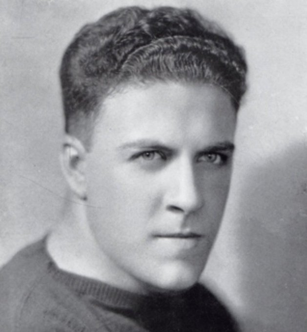 HistColFootball's tweet image. Clarence Biggie Munn, player Minnesota Golden Gophers, 1929-1931, coach Michigan State Spartans, 1947-1953. #Gophers#GoGreen #CollegeFootball