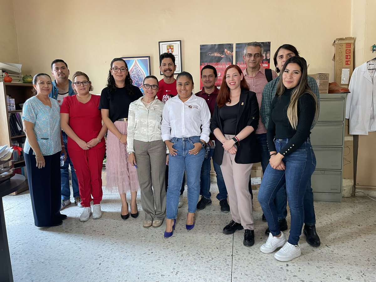 Acudimos a una reunión generada por la Secretaría de #Salud y la Comisión Estatal de los #derechoshumanos , a fin de establecer propuestas y estrategias para el fortalecimiento de la rectoría del Programa Estatal de Prevención y Atención al #VIH e #ITS en el estado de #Michoacán.