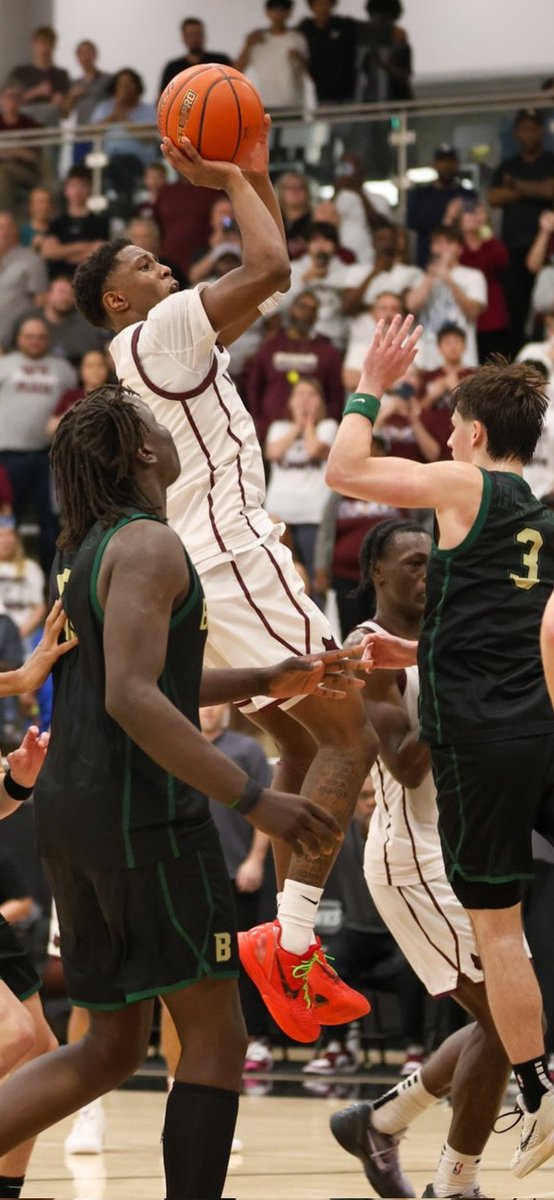 UTfan25's tweet photo. Shot heard 'round the state by @CamLomax04! Great photo by @ihss_dfw #yotesup Frisco Heritage headed to 5A Div I State championship game. #lomaximus #caminator #uilhoops #statebound https://t.co/IxKbQGasCC