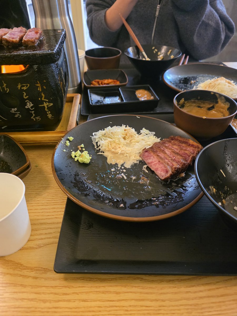 V (Cold Rain) tweet media