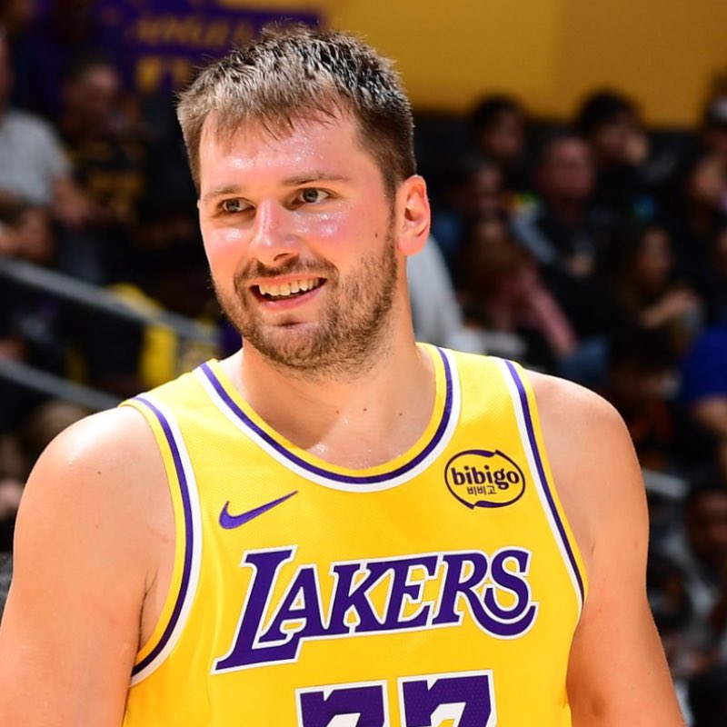 BronMuse tweet media