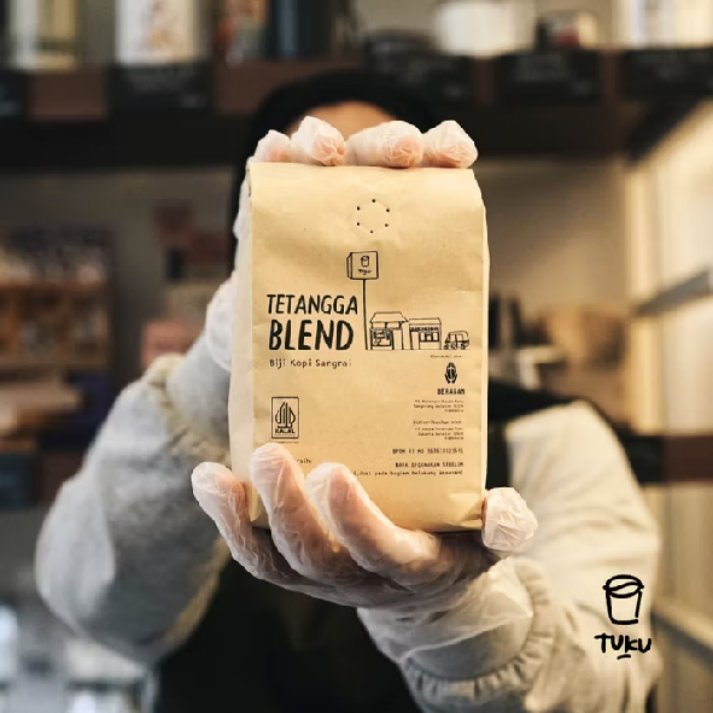 serbabelishopee's tweet photo. Biji kopi "Tetangga Blend" bukan cuma kopi, ini mood booster yang kopinya dipake buat es kopi susu tetangga. Kopinya sendiri disangrai dengan profil medium to dark dan tingkat keasamannya rendah

➡️https://t.co/5D60mgVet2

Kerjo danantara #lapakcot https://t.co/HOpGsOwjUJ
