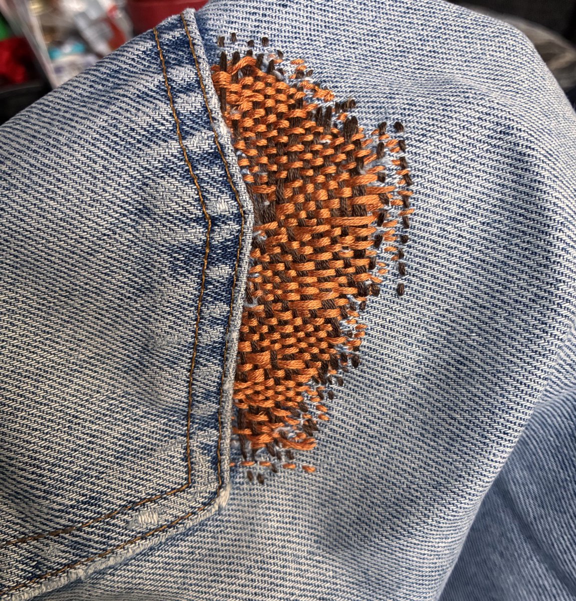 HydraltLunatic's tweet photo. Doesn’t feel like it should go on main so look! I fixed my pants!! https://t.co/LfYyng6sqa