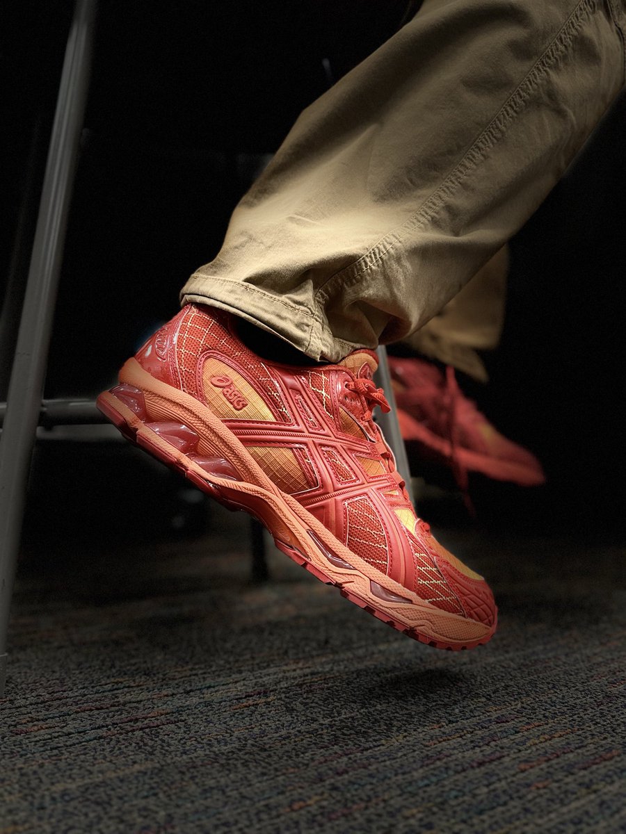 MrGilito24's tweet image. Late post 

KOTD: @KITH X Marvel vs Capcom X ASICS 
This pair brought me back to middle school when I used to play Marvel Vs Capcom every day at the arcade after school at the indoor swap meet. I just love the nostalgia it gives men 

#TeachersWhoSneaker #ASICS #KITH #IronMan