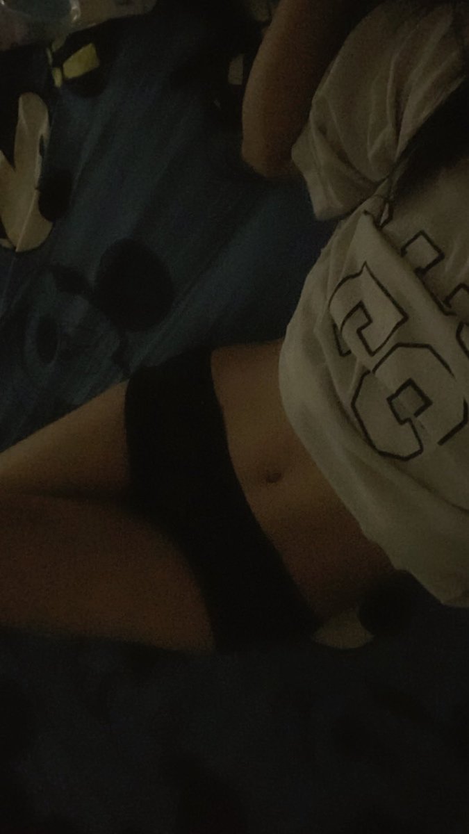 ขอขนมหน่อย💕 tweet media