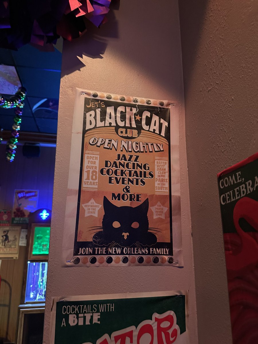 Freaks_HHN's tweet image. We had some time today to take a slow walkthrough the Mardi Gras Tribute Store. We found a few HHN Easter eggs. The Mardi Gras Tribute Store is so beautifully done. 

#mardigras #hhn #hhnforever #tributestore #universalorlando @UniversalORL @HorrorNightsORL