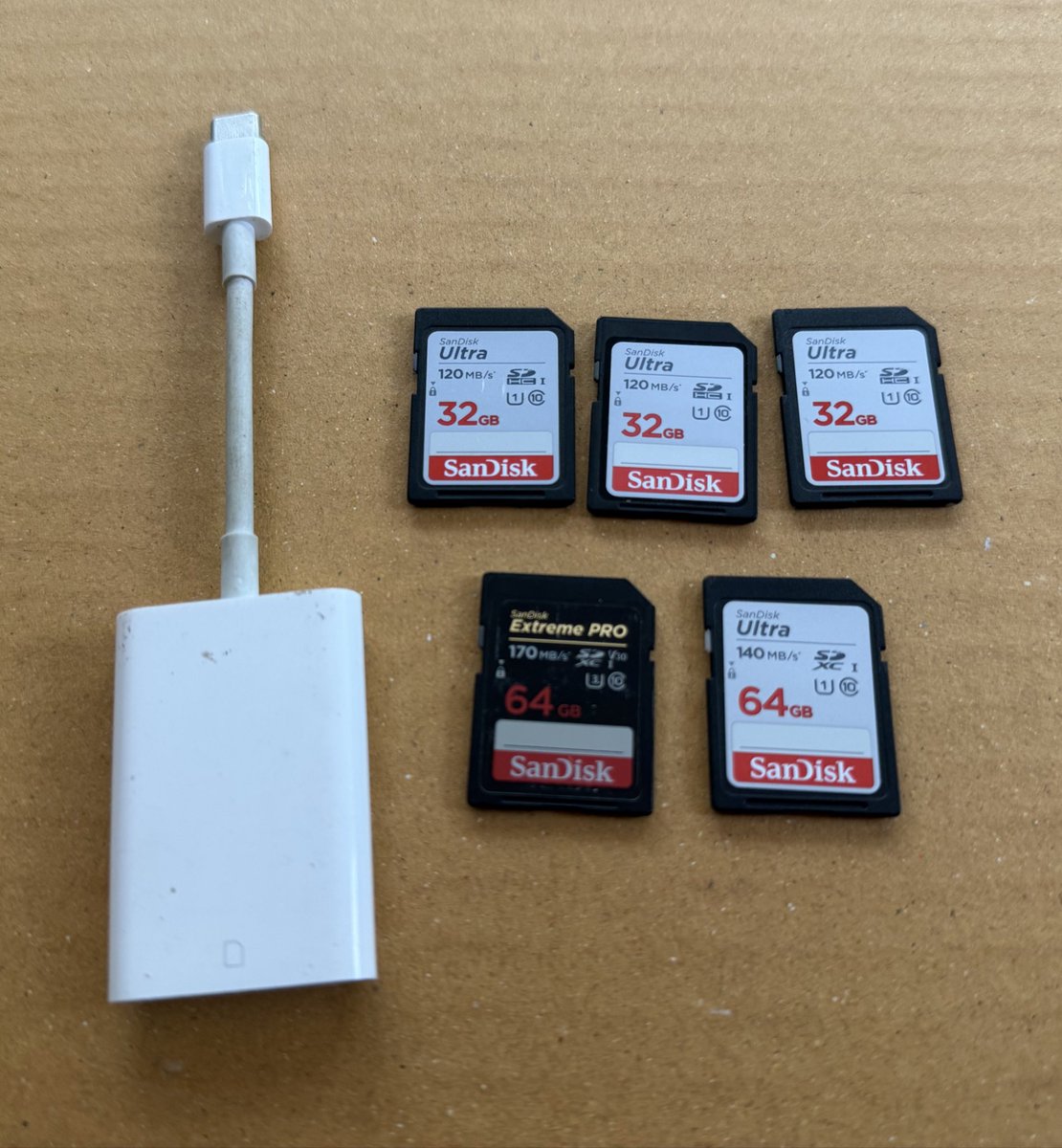 Stamp__P's tweet photo. Apple Lightning to SD Card Camera Reader (USB3.0) + เมม 5 อัน 

ปล่อยที่ 999 รวมส่งค่ะ เมมกล้องปกติทุกอันค่า แชะได้รัวๆ สามารถดึงรูปผ่านที่เสียบได้เลยค่ะ การันตีการถ่ายรูปตอนติ่ง ผ่านมาหลายสนามงับ 

#กล้องดิจิตอล #กล้องดิจิตอลมือสอง 
#เช่ากล้อง #เช่าเลนส์ #เช่ามือถือ https://t.co/1SDh549mqX