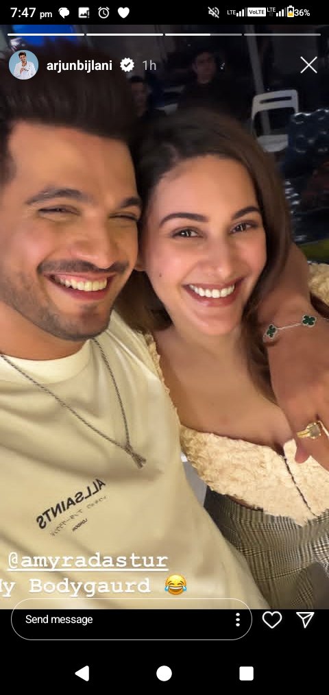 Rivashni_2312's tweet photo. #Chumbak 🔥🔥🔥💯
Lol I think a very Crazy Gang is loading...... 😅 Loving this vibe @Thearjunbijlani @AmyraDastur93 #HellyShah 💖💯
#ArjunBijlani #AmyraDastur #CrazyFriends #CrazyVibes #Chumbak https://t.co/XxrWe3x9Dd